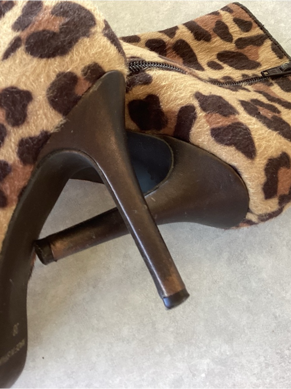 Angel Alarcón leather Leopard Calf Hair Booties SZ 8 - Picture 6 of 6